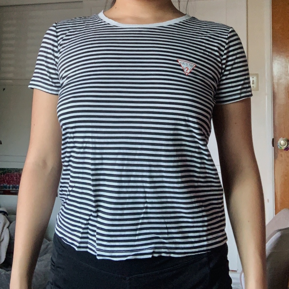 GUESS STRIPED T SHIRT